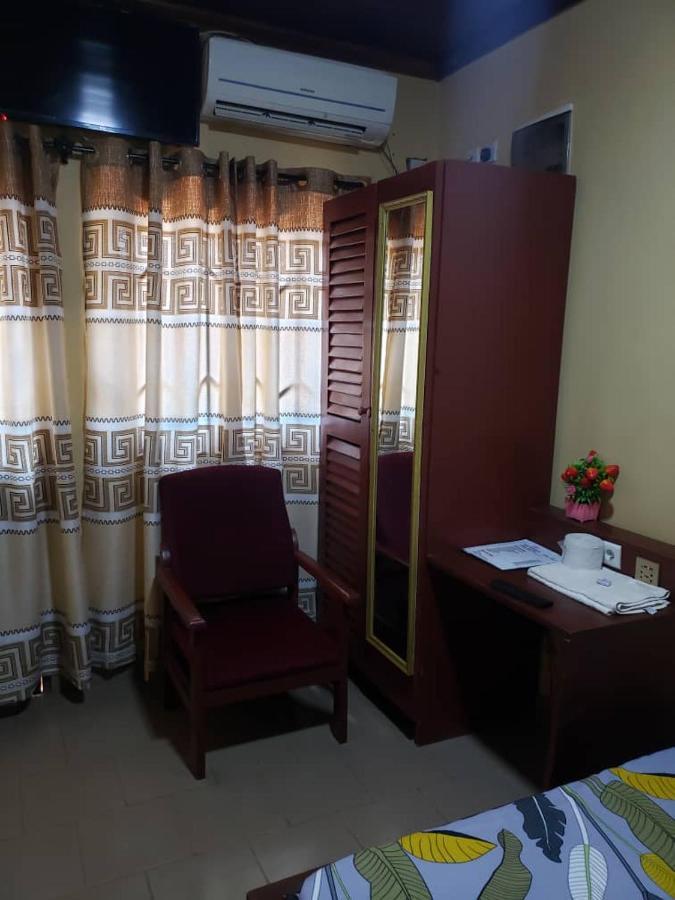 Britannia Hotel Cmr Yaoundé エクステリア 写真